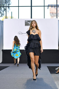 DÉCOLLETÈ SUIT